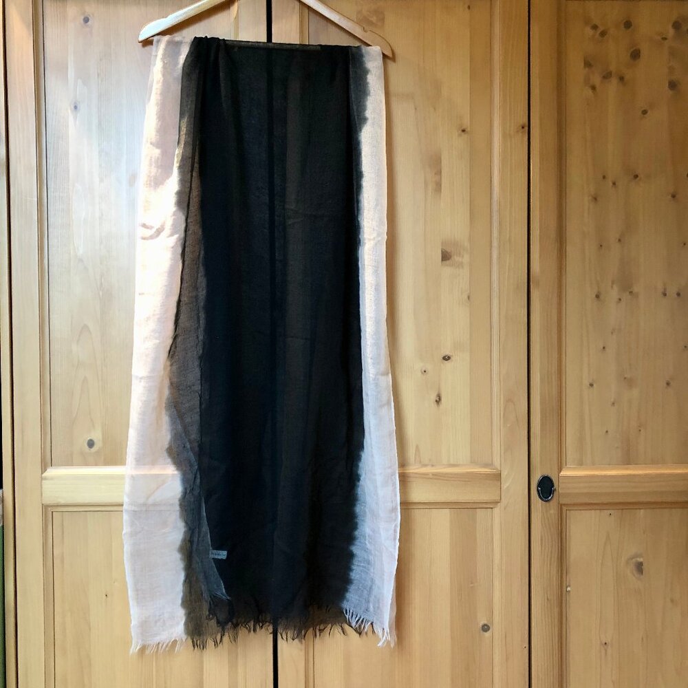 Cashmere wrap